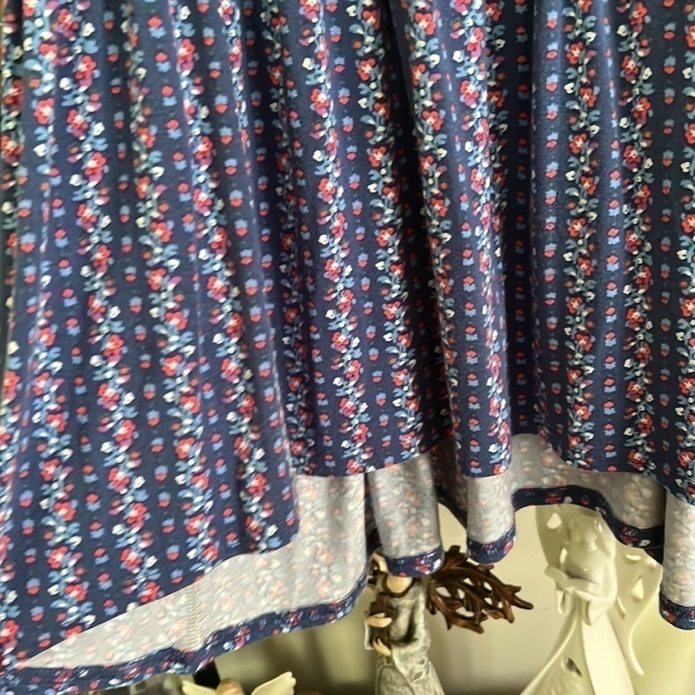 MATILDA JANE Beyond the Horizon Navy Blue/Coral/Purple/White Floral Top,GUC. - Picture 4 of 9
